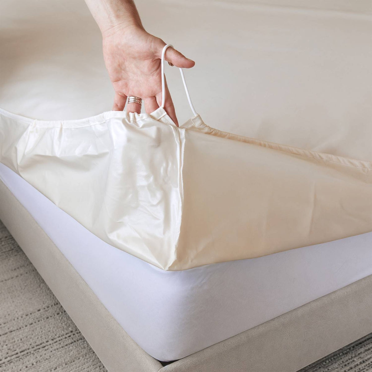 Conni Care Grade Mattress Protector with Toggle Fit