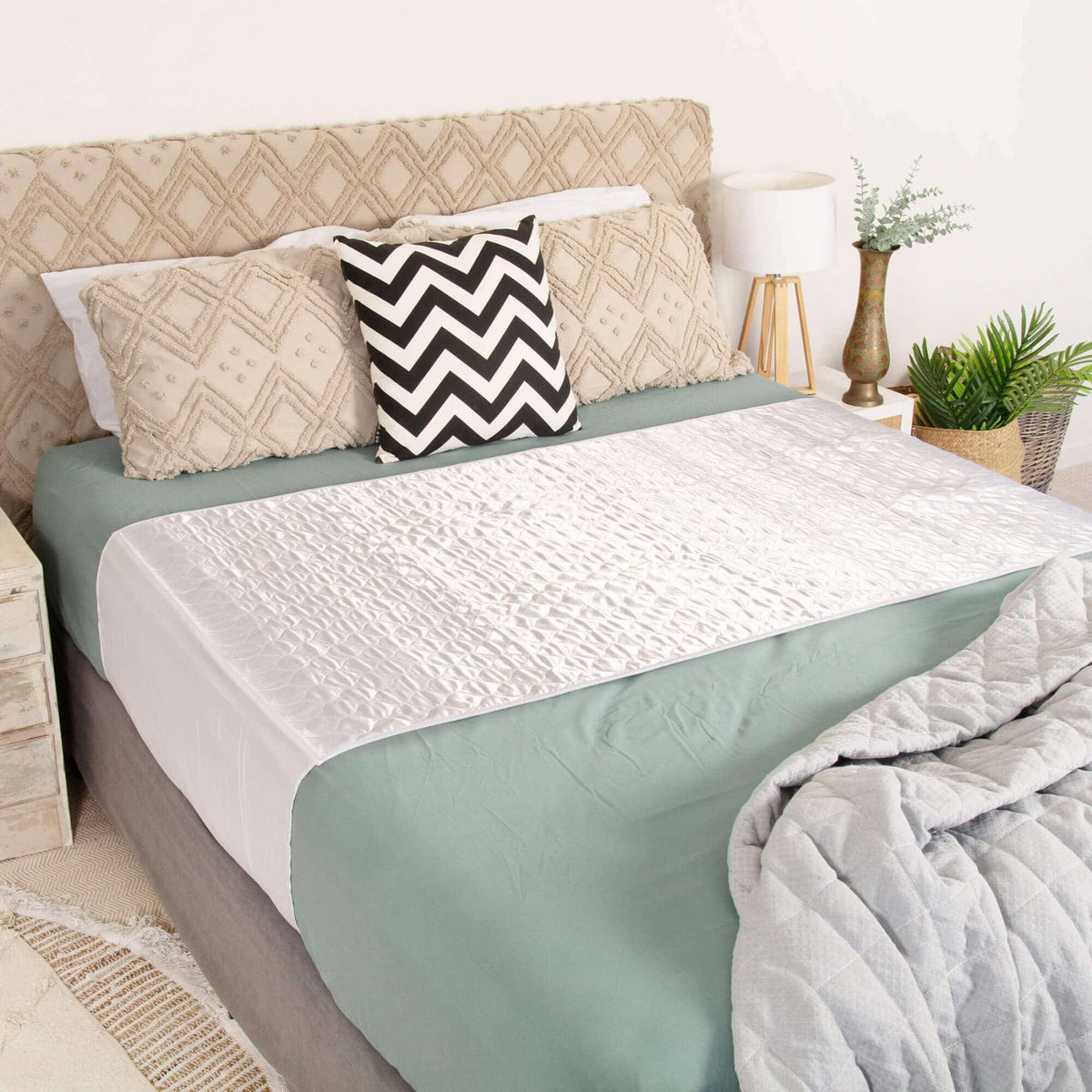 Conni X-Wide Bed Pad with Tuck-ins