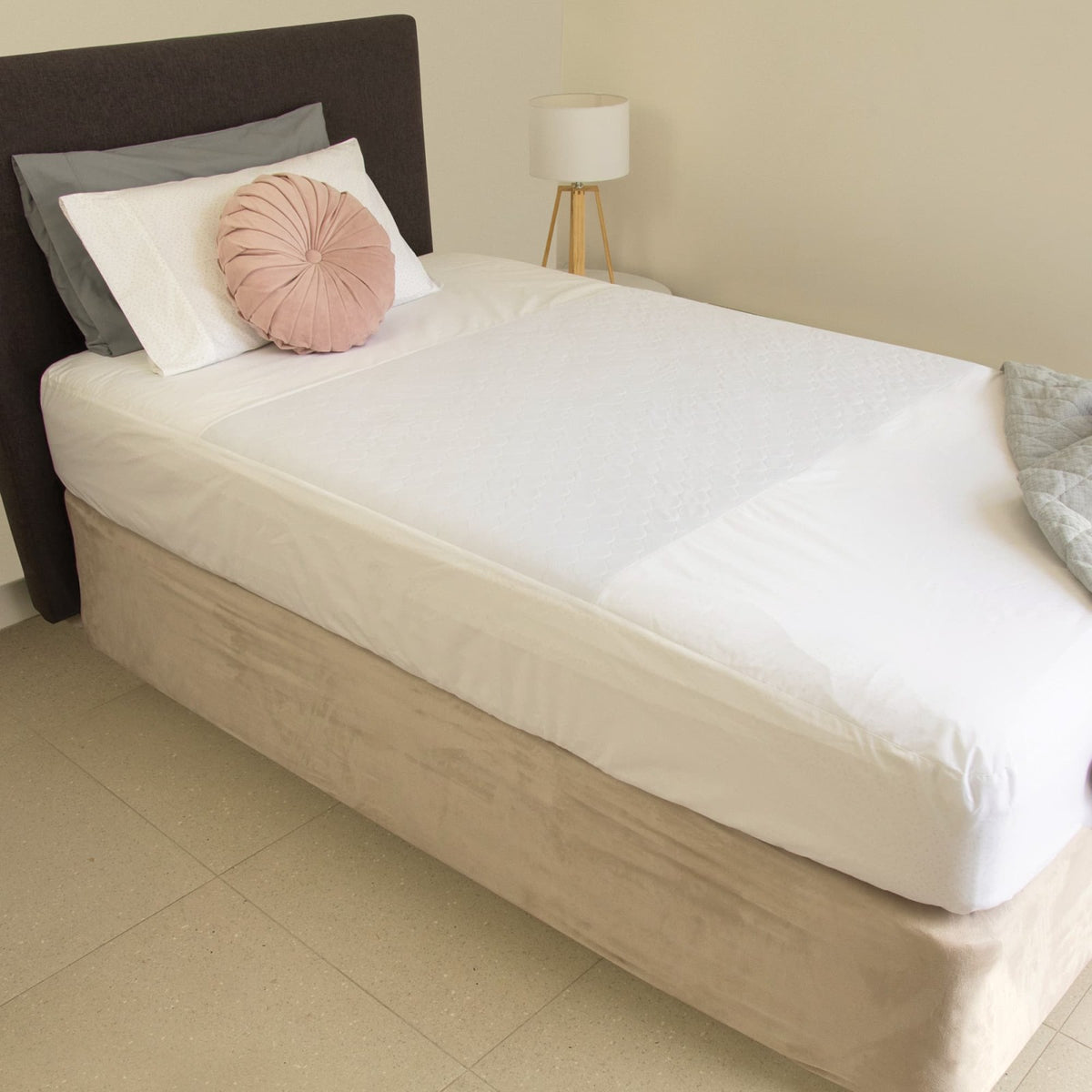 Conni Fitted Bed Pad Sheet
