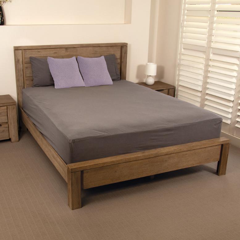 Conni Micro-Plush - Waterproof Fitted Sheet