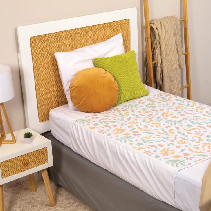 Conni Bed Pad with Tuck-ins - Organic Print